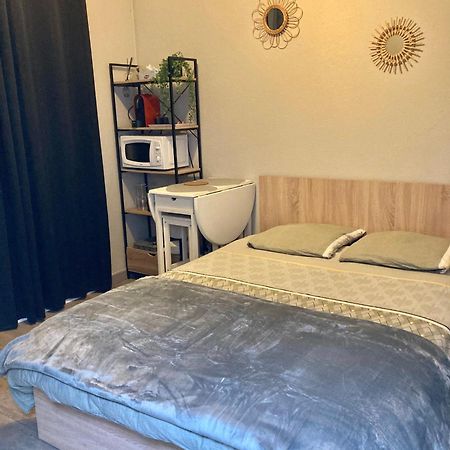 Appartement Calme Et Bien Situe Тарб Екстер'єр фото