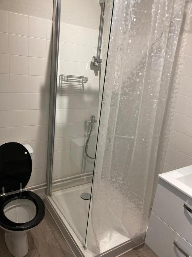 Appartement Calme Et Bien Situe Тарб Екстер'єр фото